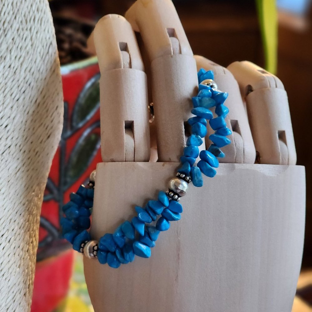 Beautiful Color-Enhanced Turquoise Jewelry Set - Picture 3 of 6